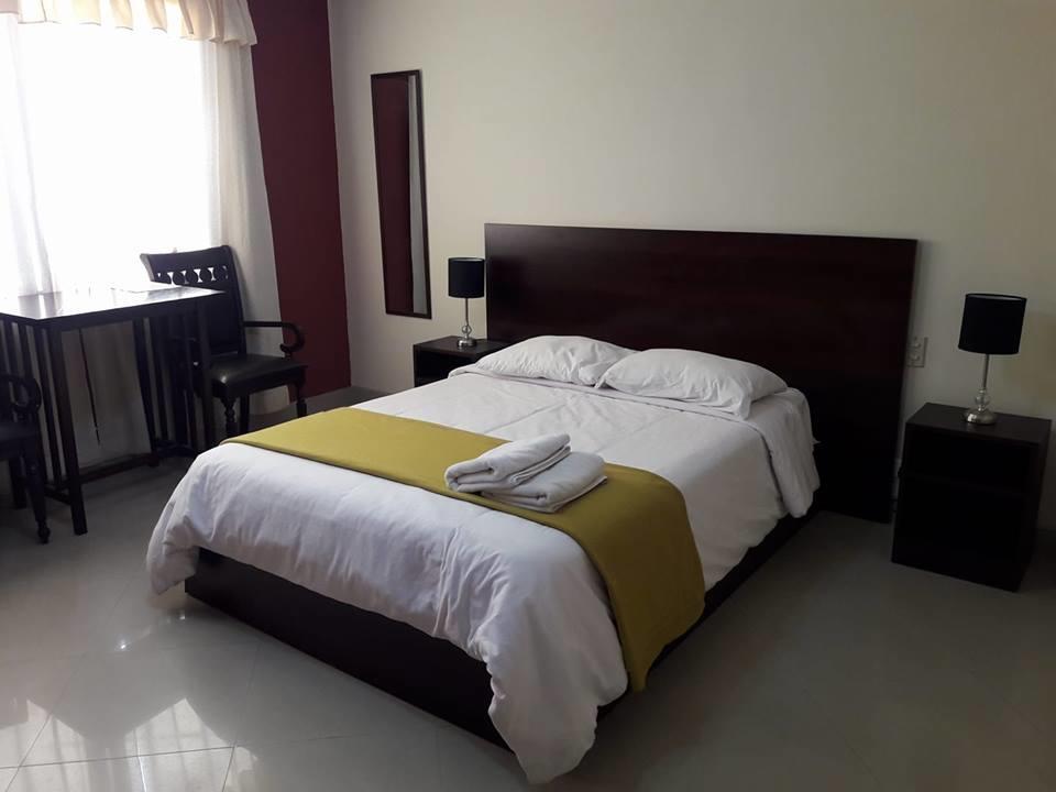Auberge de jeunesse Le Saint-Etienne à Trujillo Extérieur photo