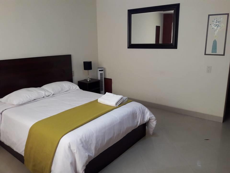 Auberge de jeunesse Le Saint-Etienne à Trujillo Extérieur photo