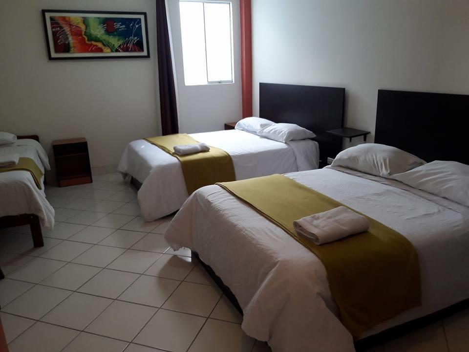 Auberge de jeunesse Le Saint-Etienne à Trujillo Extérieur photo