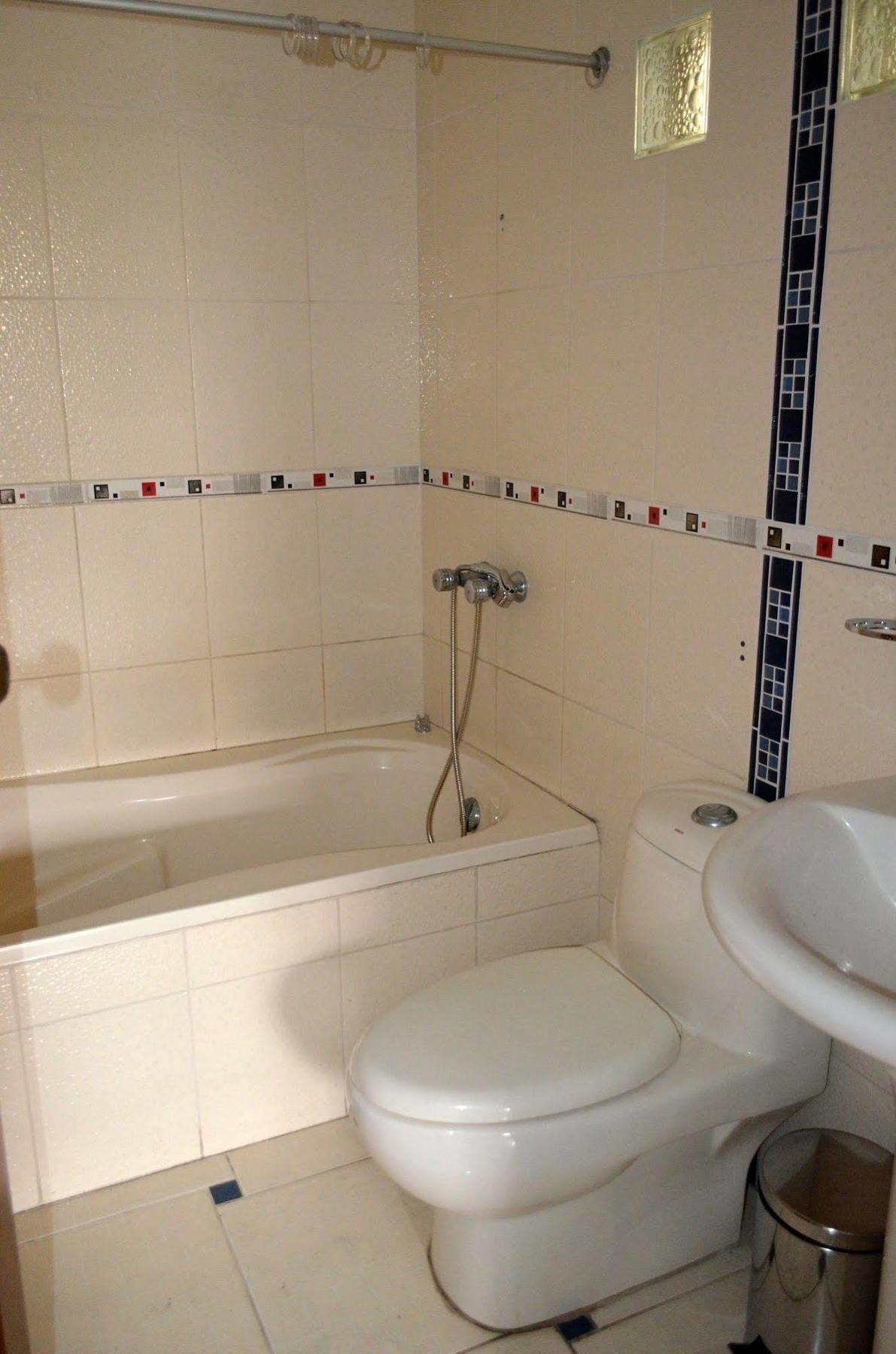 Auberge de jeunesse Le Saint-Etienne à Trujillo Extérieur photo